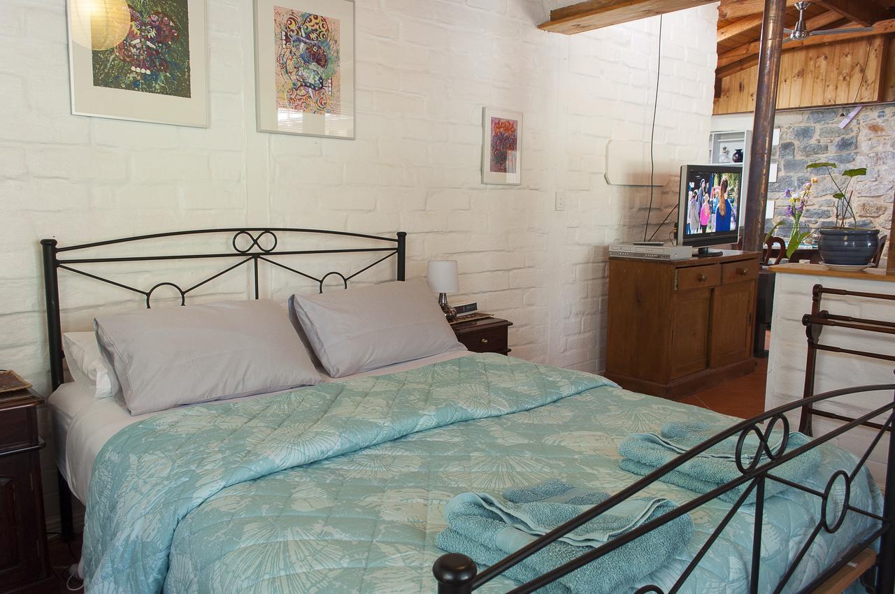 Trevalia Accommodation Penwortham エクステリア 写真