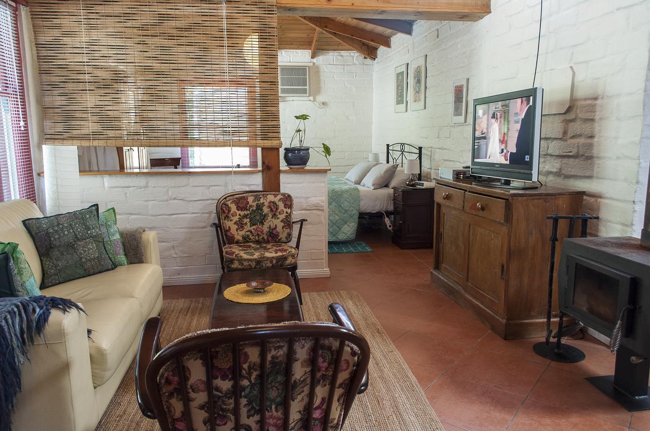 Trevalia Accommodation Penwortham エクステリア 写真