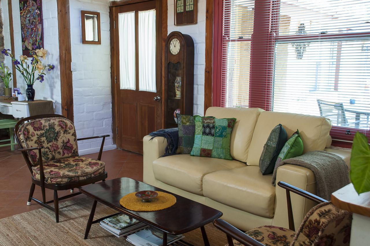 Trevalia Accommodation Penwortham エクステリア 写真