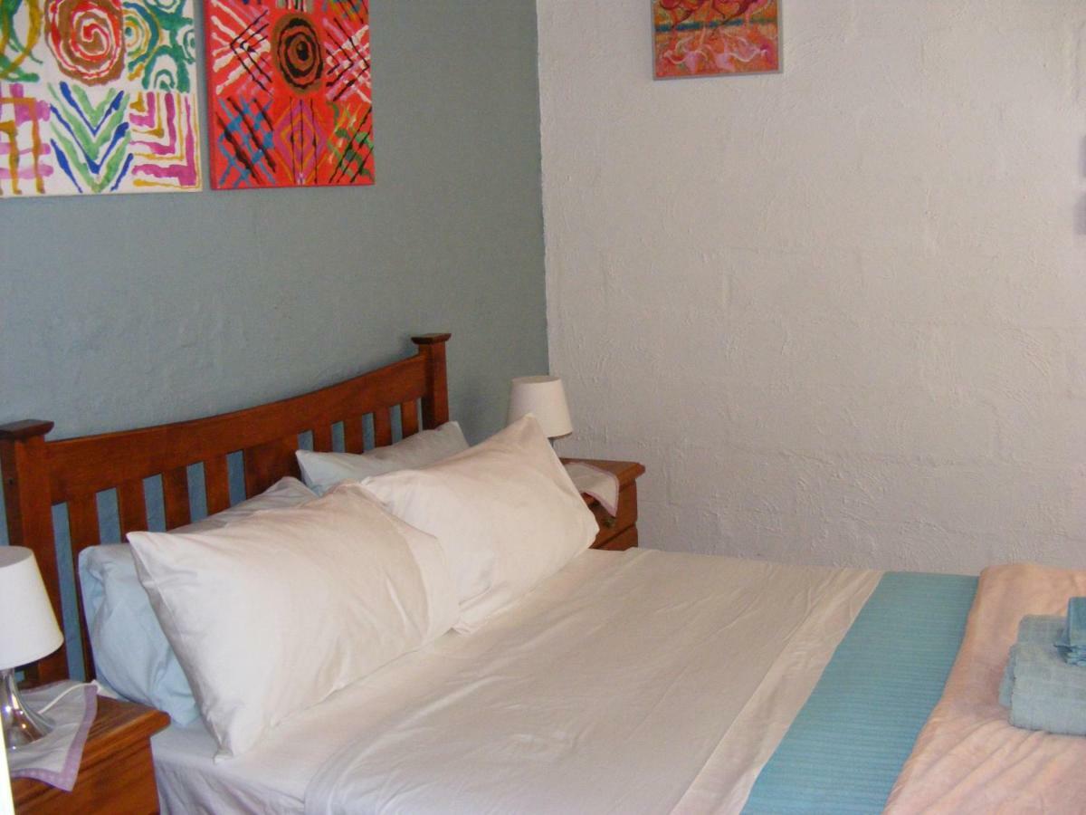 Trevalia Accommodation Penwortham エクステリア 写真