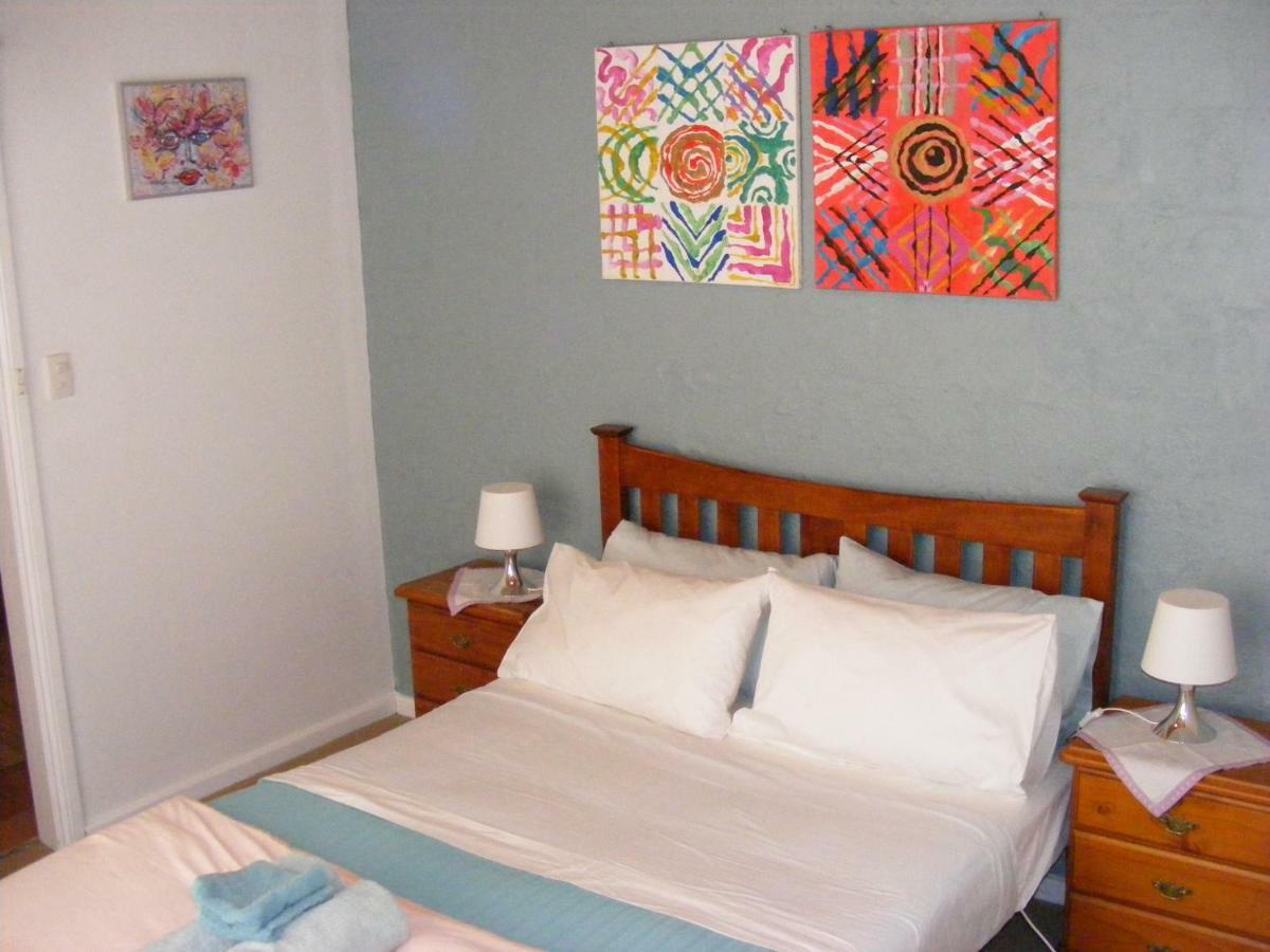 Trevalia Accommodation Penwortham エクステリア 写真